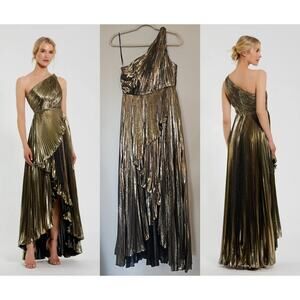 Gold Pleated Metallic One-Shoulder High-Low Gown – IEENA for Mac Duggal | Size 2
